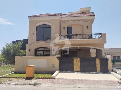 بحریہ انکلیو - سیکٹر سی 1 بحریہ انکلیو,بحریہ ٹاؤن,اسلام آباد میں 5 کمروں کا 10 مرلہ مکان 5.7 کروڑ میں برائے فروخت۔ بحریہ انکلیو - سیکٹر سی 1 بحریہ انکلیو,بحریہ ٹاؤن,اسلام آباد میں 5 کمروں کا 10 مرلہ مکان 5.7 کروڑ میں برائے فروخت۔