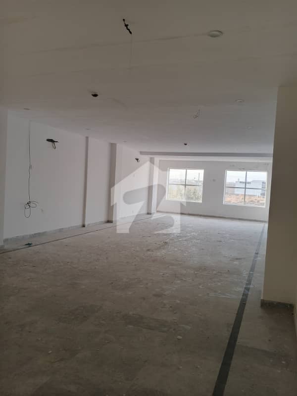 1000 Square Feet OFFICE SPACE AVAILABLE RANT IN GULBERG GREEN 1000 Square Feet OFFICE SPACE AVAILABLE RANT IN GULBERG GREEN