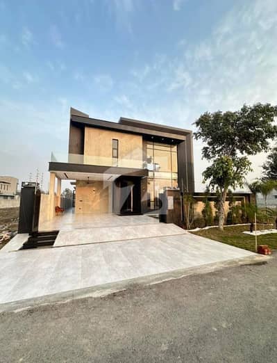 1 Kanal Top Quality Build Luxurious Beautiful Modern Design Villa With Basement For Sale In DHA Lahore Phase 7 Prime Location
