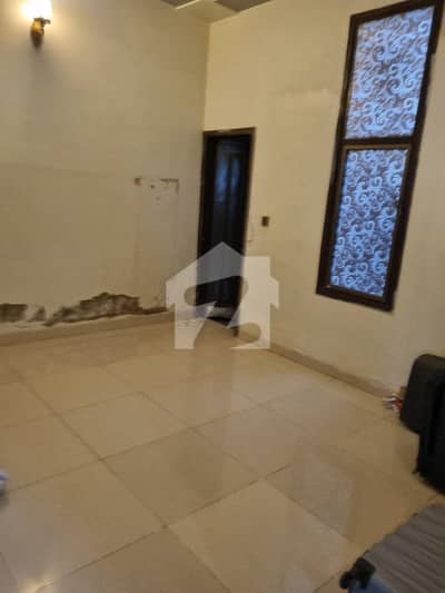 INVESTMENT OPPORTUNITY HOUSE AVAILABLE FOR SALE 150 SQUARE YARD GULISTAN E JOHAR BLOCK 13 NEAR COMMECS COLLEGE