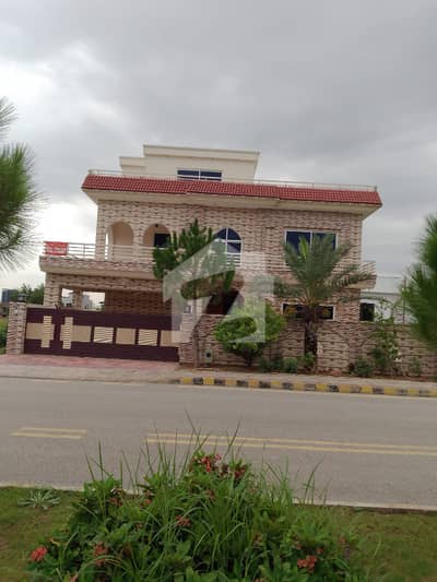 "Prime 1 Kanal House for Sale in Top City Block B Ideal for Investment and Residential Living"