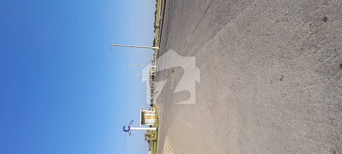 1000 Yards Residential Plot For Sale Zone-C Beach Street.