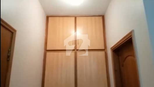 ڈی ایچ اے فیز 7 ڈی ایچ اے ڈیفینس,کراچی میں 3 کمروں کا 10 مرلہ بالائی پورشن 2.0 لاکھ میں کرایہ پر دستیاب ہے۔