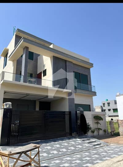 10 Marla Newly House For Sale