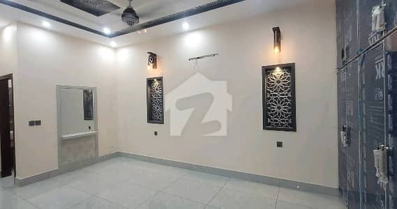Prime Location Royal Palm City 10 Marla House Up For rent