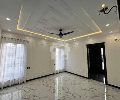 Highly-coveted Prime Location 1 Kanal House Is Available In Wapda Town For rent Highly-coveted Prime Location 1 Kanal House Is Available In Wapda Town For rent