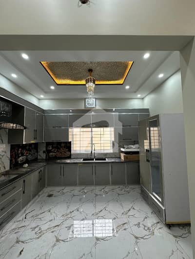 5 Marla Flat For Rent Main Market