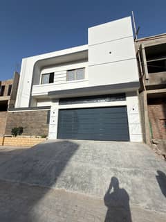 240 Square Yards Bungalow For Sale Revenue Colony 6 Rooms 2 Car Parking Prime Location