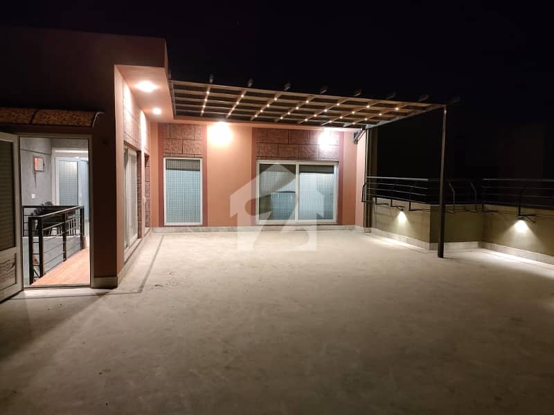 476 Sq. Yd. Penthouse in Abdullah Sports Towers — view 2