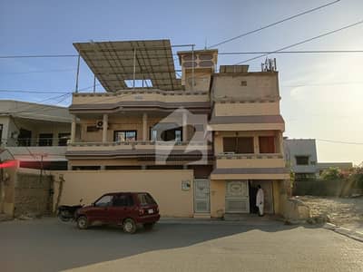 مین قاسم آباد روڈ حیدر آباد میں 11 کمروں کا 16 مرلہ مکان 9.0 کروڑ میں برائے فروخت۔