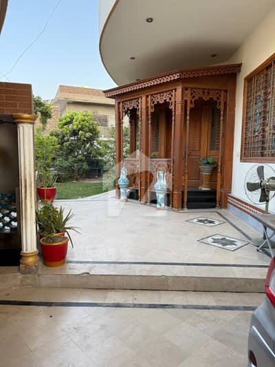 1100 Sq Yards Luxury Bungalow For Sale | Citizen Colony | Prime Location