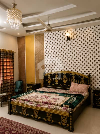 بسم اللہ سٹی لطیف آباد,حیدر آباد میں 6 کمروں کا 8 مرلہ مکان 3.2 کروڑ میں برائے فروخت۔ بسم اللہ سٹی لطیف آباد,حیدر آباد میں 6 کمروں کا 8 مرلہ مکان 3.2 کروڑ میں برائے فروخت۔