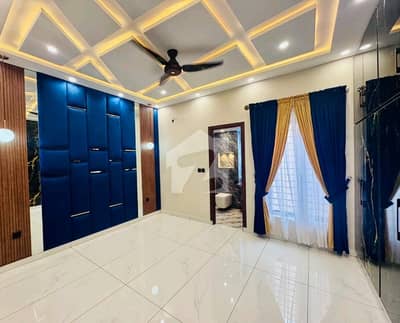 Prime Location 10 Marla House Is Available In Affordable Price In Canal View Housing Scheme