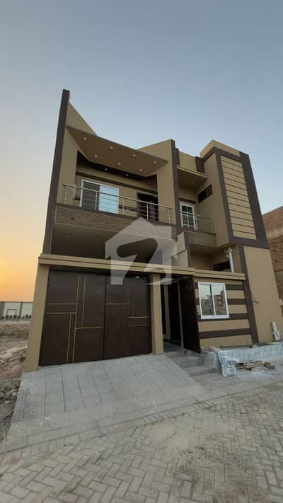 پام ولیج حیدرآباد بائی پاس,حیدر آباد میں 6 کمروں کا 8 مرلہ مکان 4.5 کروڑ میں برائے فروخت۔