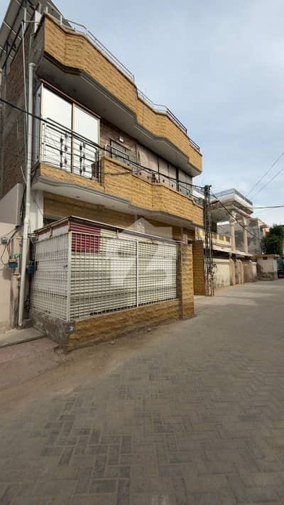 200 Sq Yards Triple Story Bungalow for Sale in Gulistan-e-Sajjad | 40 Ft Road | 8 Rooms 200 Sq Yards Triple Story Bungalow for Sale in Gulistan-e-Sajjad | 40 Ft Road | 8 Rooms