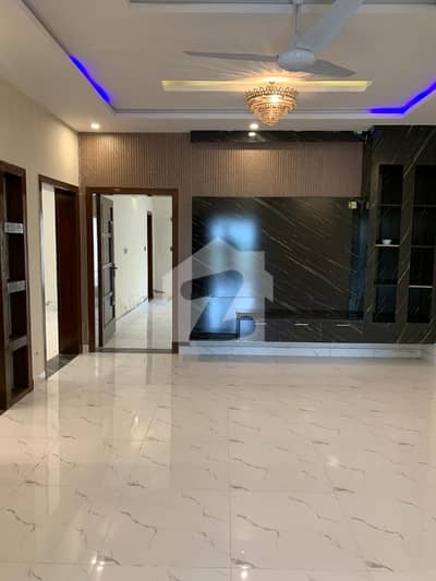 10 Marla Brand New House For Rent