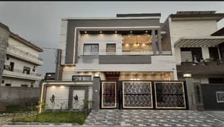 10 marla facing park Modren House For Sale In Bismillah Housing Scheme