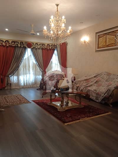 Luxury House On Rent For Commercial Use
