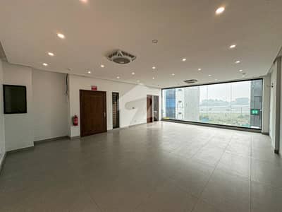 BEST OPTION 4 MARLA COMMERCIAL FLOOR FOR RENT DHA 8