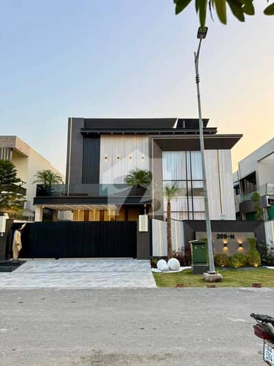 1 KANAL MODERN DESIGN HOUSE FOR SALE IN DHA PHASE 7