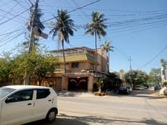 725 Square Yards House In PECHS Block 2
