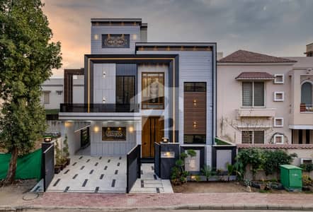 MODERN ARCHITECTURE 10 MARLA HOUSE FOR SALE IN BEHRIA TOWN