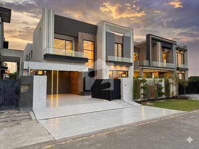 100% Original Pictures & Price 1 Kanal Designer Bungalow For sale