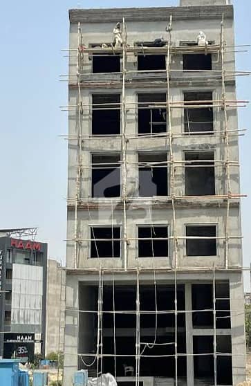 ڈی گراؤنڈ فیصل آباد میں 18 مرلہ عمارت 11.5 لاکھ میں کرایہ پر دستیاب ہے۔