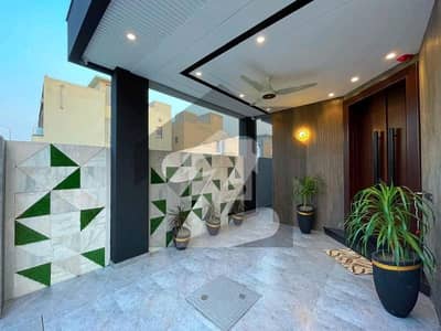 5 Marla Ultra Luxury Modern London House Filing Near Park Hot Location DHA Phase 9