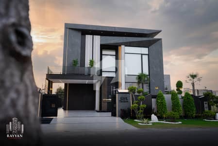 100 % True Add One Kanal Brand New Full Basement Luxury Class House for Sale in Near DHA Club