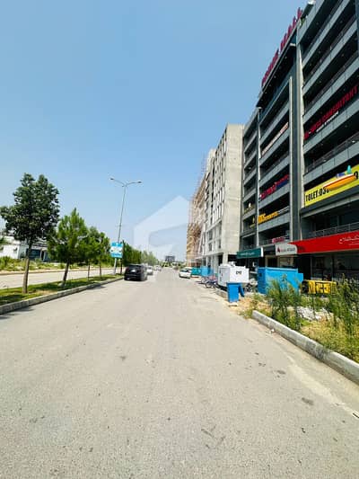 ٹاپ سٹی 1 اسلام آباد میں 3 مرلہ Studio دفتر 45.0 ہزار میں کرایہ پر دستیاب ہے۔
