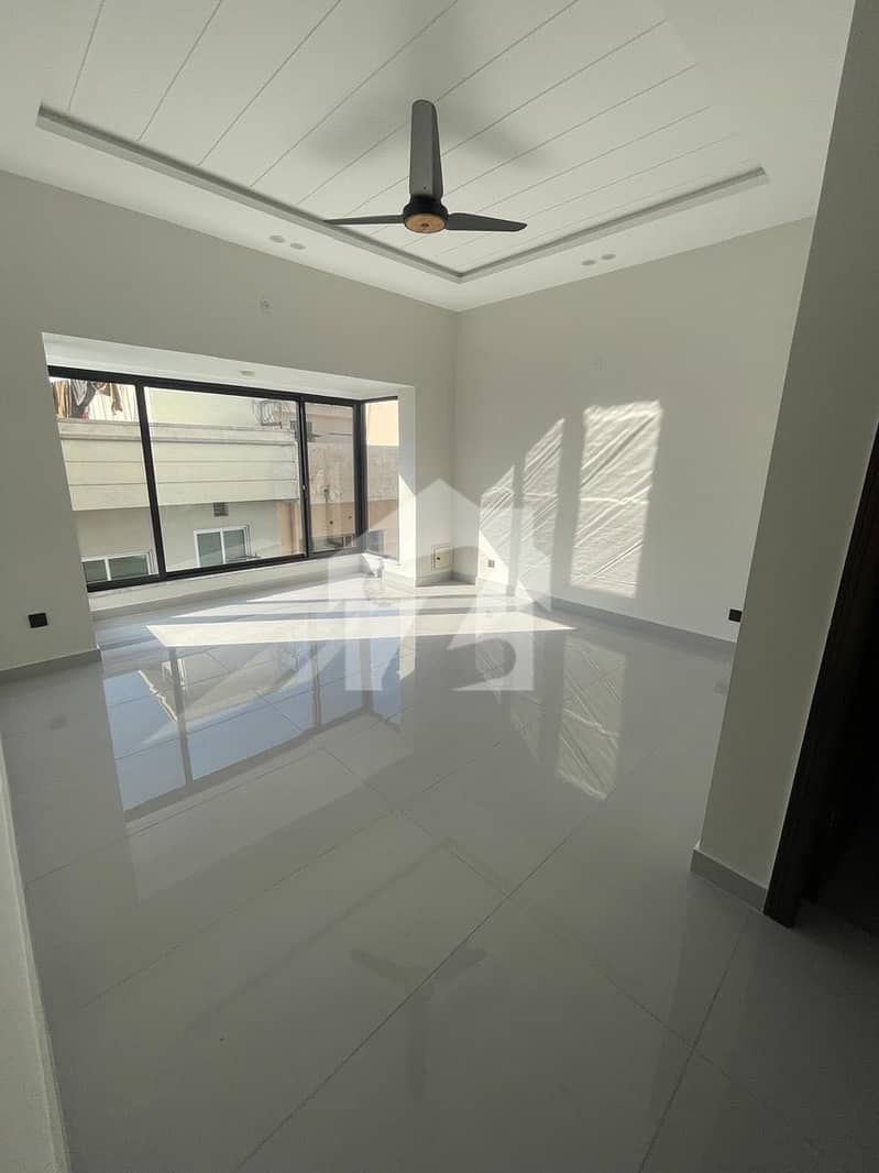 BEAUTIFUL LOCATION UPPER PORTION FOR RENT BEAUTIFUL LOCATION UPPER PORTION FOR RENT