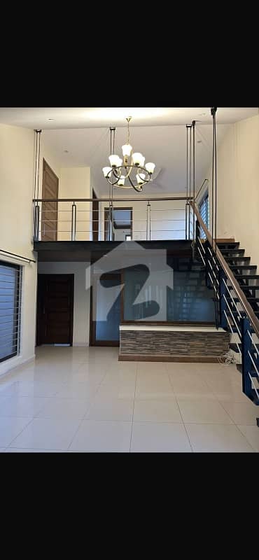 Luxury Upper Portion With Separate Gate Available For Rent