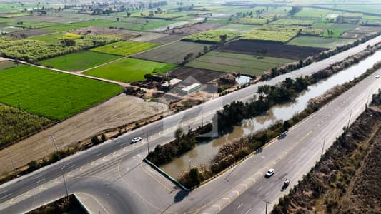 کینال ایکسپریس فیصل آباد میں 8 کنال کمرشل پلاٹ 16.0 کروڑ میں برائے فروخت۔