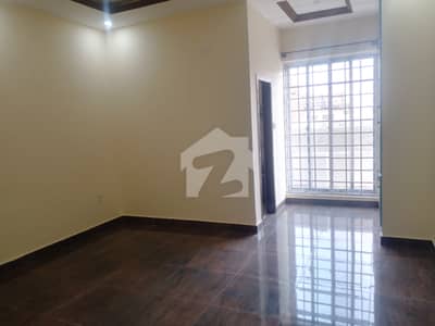 8 Marla Upper Portion For Rent