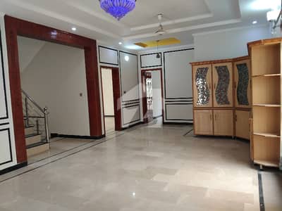ای ۔ 11 اسلام آباد میں 7 کمروں کا 16 مرلہ مکان 4.5 لاکھ میں کرایہ پر دستیاب ہے۔