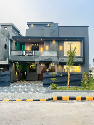 10 Marla House Marla Double Heighted House For Sale in Bahria Town Phase 8
