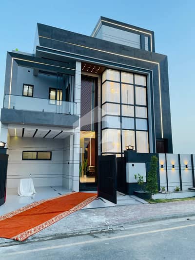 5 Marla Brand New Luxury House for Sale in Executive Block, Park View City Lahore