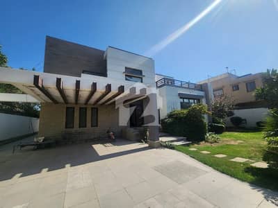 10 Year Old Famous Architect 1000 yards Bungalow with Basement and Swimming Pool Dha Phase 6 Near CLUB MASJID