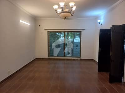 10 Marla 3 Bedrooms Hot Location House For Sale.