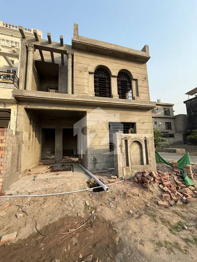 5 Marla Corner Grey House For Sale In Park View City
