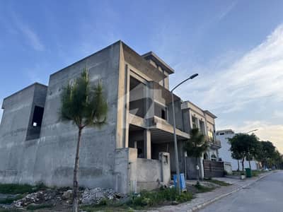 10 Marla A+ Grade Construction Grey Structure