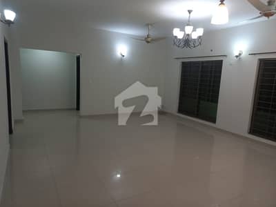 Ready To sale A Prime Location Flat 10 Marla In Askari 11 - Sector B Apartments Lahore