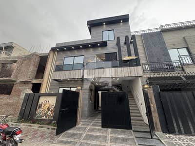 7Marla Brand New House For Sale in Rehman Garden | Prime Location | Reasonable Price 7Marla Brand New House For Sale in Rehman Garden | Prime Location | Reasonable Price