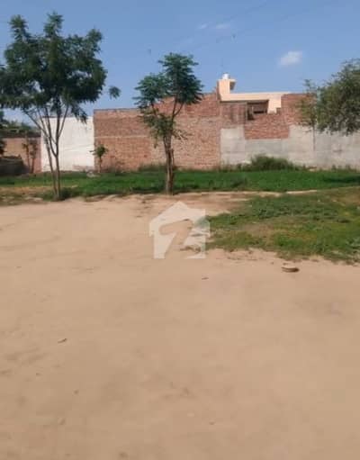 مصطفیٰ آباد قصور میں 2 کنال رہائشی پلاٹ 6.72 کروڑ میں برائے فروخت۔