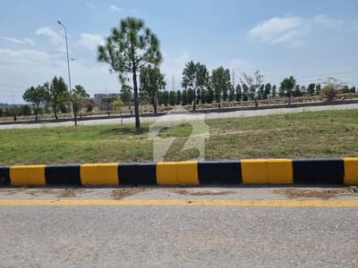ڈی ایچ اے فیز 5 - سیکٹر سی ڈی ایچ اے ڈیفینس فیز 5,ڈی ایچ اے ڈیفینس,اسلام آباد میں 1 کنال رہائشی پلاٹ 3.5 کروڑ میں برائے فروخت۔ ڈی ایچ اے فیز 5 - سیکٹر سی ڈی ایچ اے ڈیفینس فیز 5,ڈی ایچ اے ڈیفینس,اسلام آباد میں 1 کنال رہائشی پلاٹ 3.5 کروڑ میں برائے فروخت۔