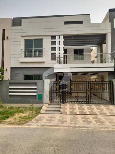 8 MARLA HOUSE FOR SALE