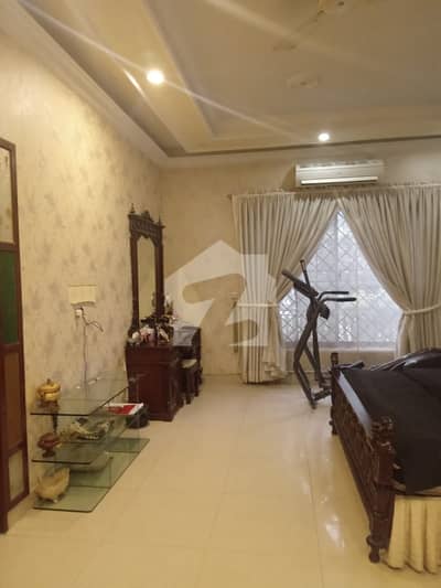ایف ۔ 10 اسلام آباد میں 5 کمروں کا 1 کنال مکان 16.0 کروڑ میں برائے فروخت۔
