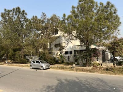 جی ۔ 10/2 جی ۔ 10,اسلام آباد میں 7 کمروں کا 16 مرلہ مکان 20.0 کروڑ میں برائے فروخت۔