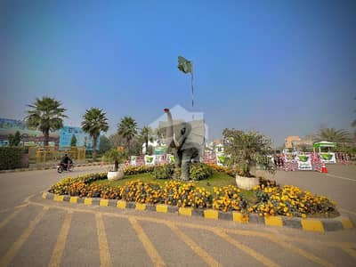 سفاری گارڈن ہاؤسنگ سکیم لاہور میں 10 مرلہ رہائشی پلاٹ 45.0 لاکھ میں برائے فروخت۔